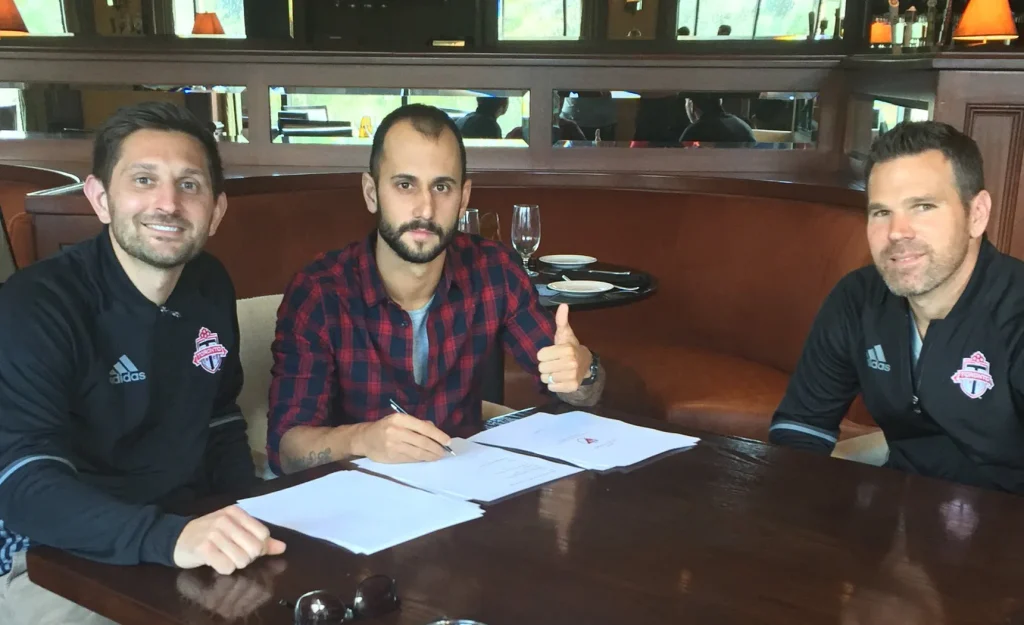 Victor Vazquez signs with Toronto FC